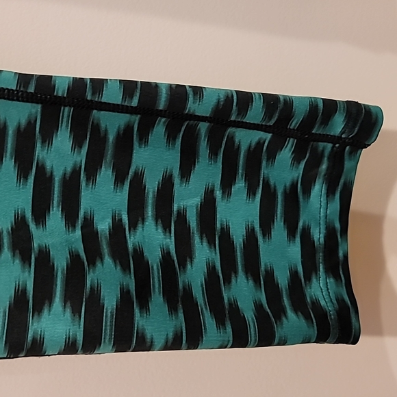 Womens Nike dri fit, Geometric Green, sz M - Picture 3 of 8